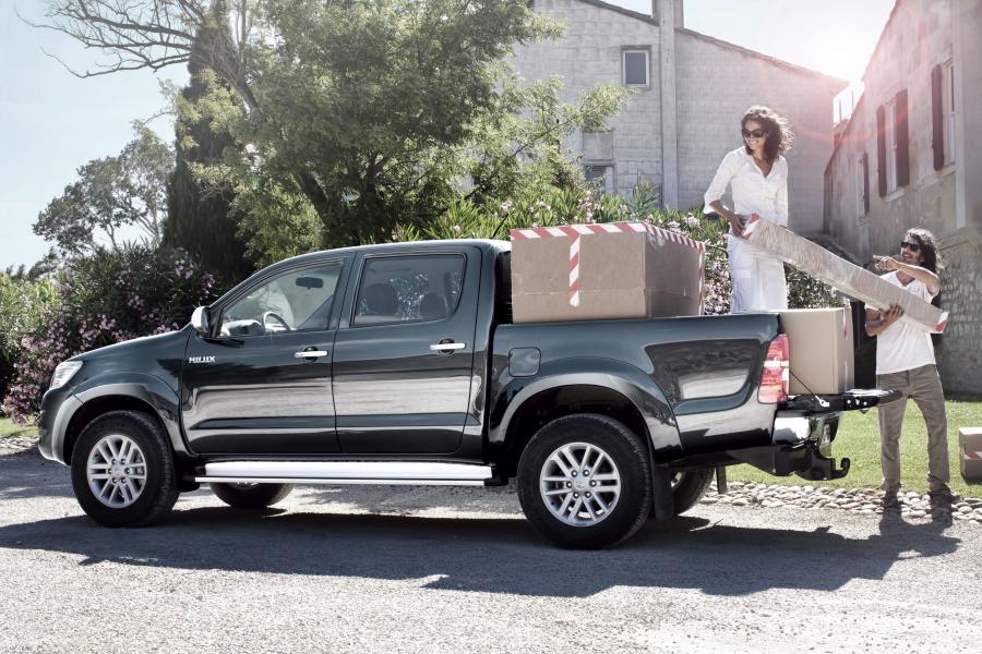  Toyota Hilux 2012 года  (фото 29 из 38)